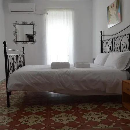 Casa Del Riu. *
